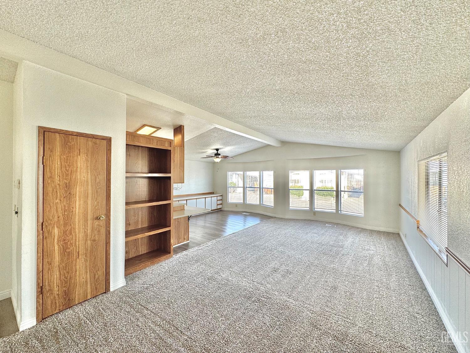 1301 Taft Highway — photo 4