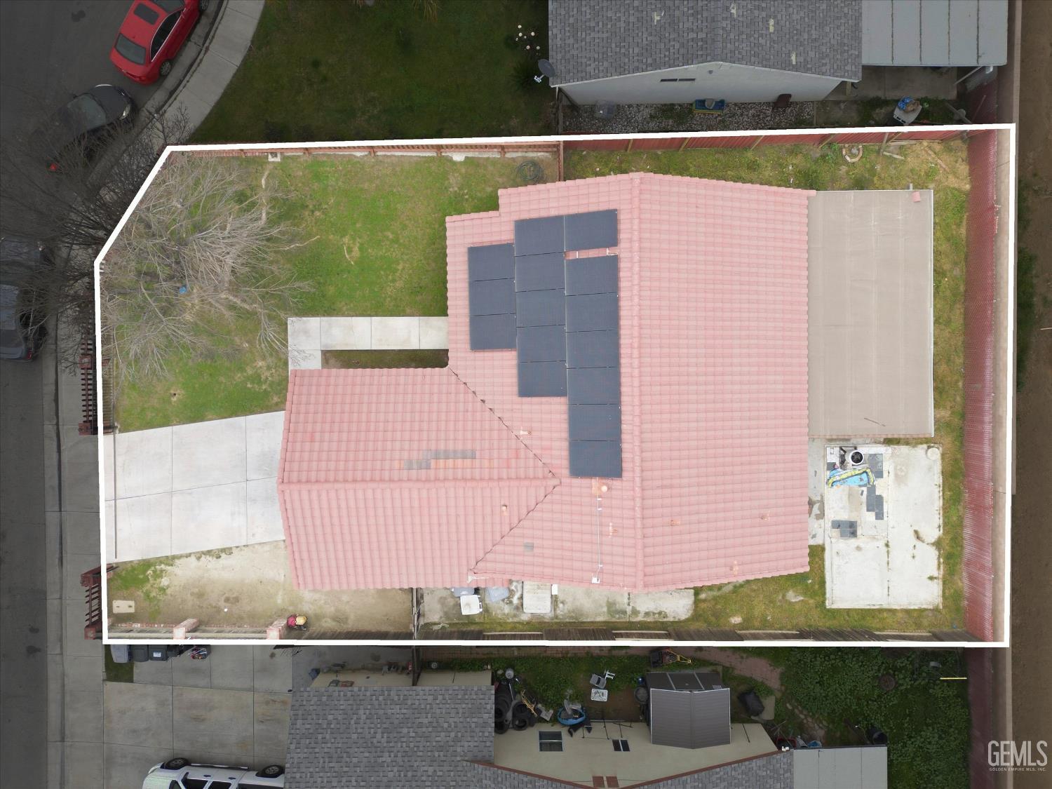 2114 Foxglove Court — photo 3