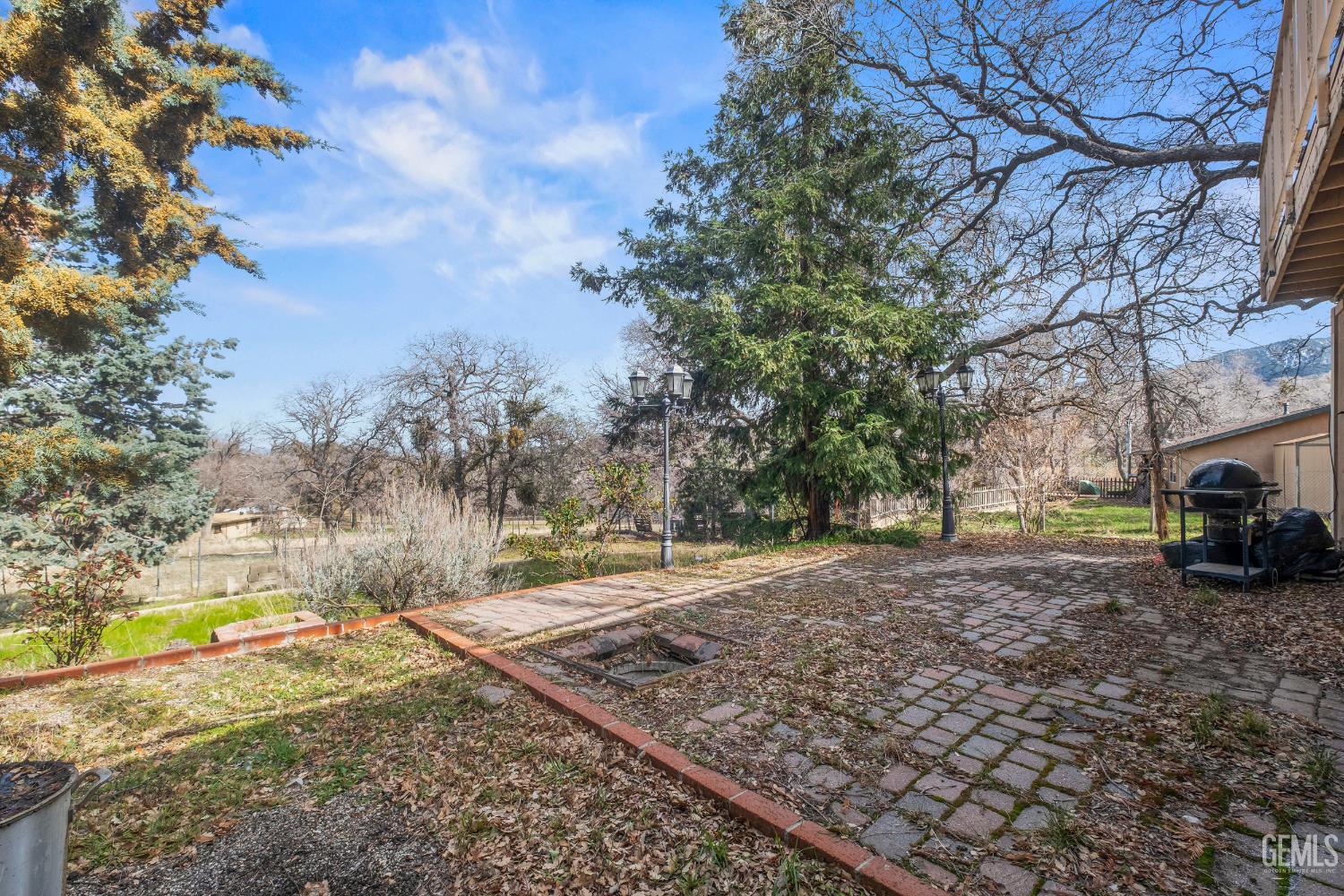 18260 Alps Drive — photo 28