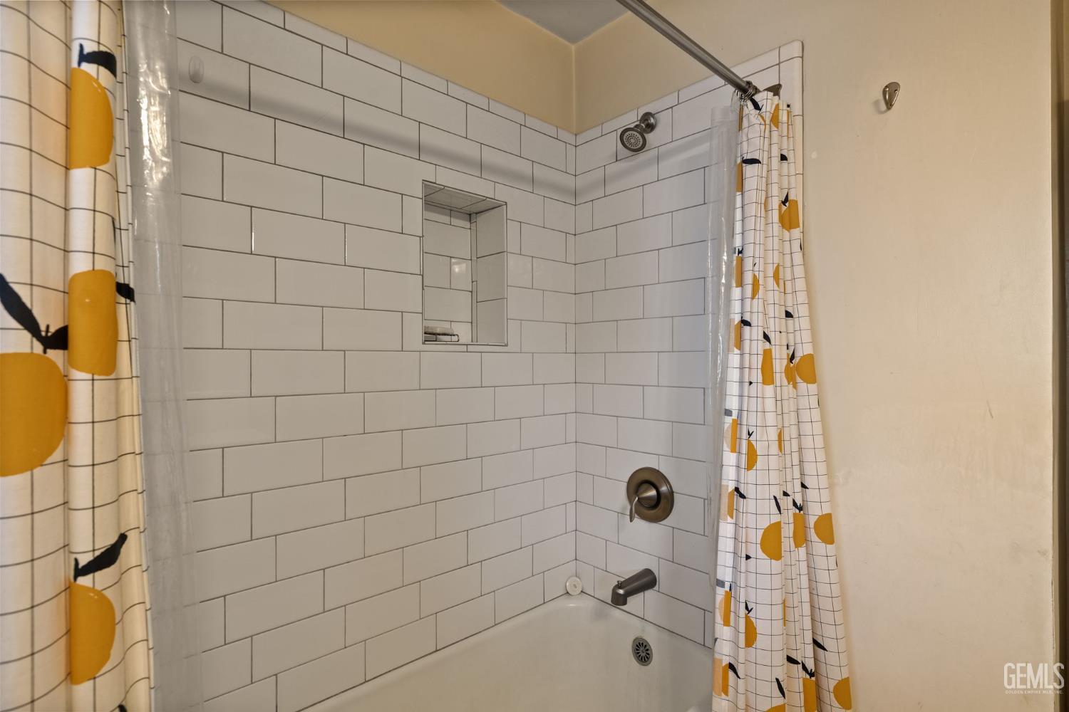 2605 Beech Street — photo 45