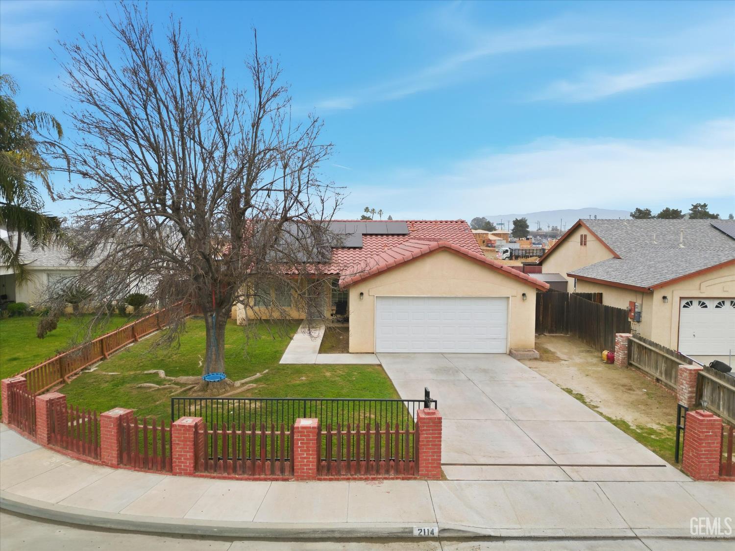 2114 Foxglove Court — photo 4