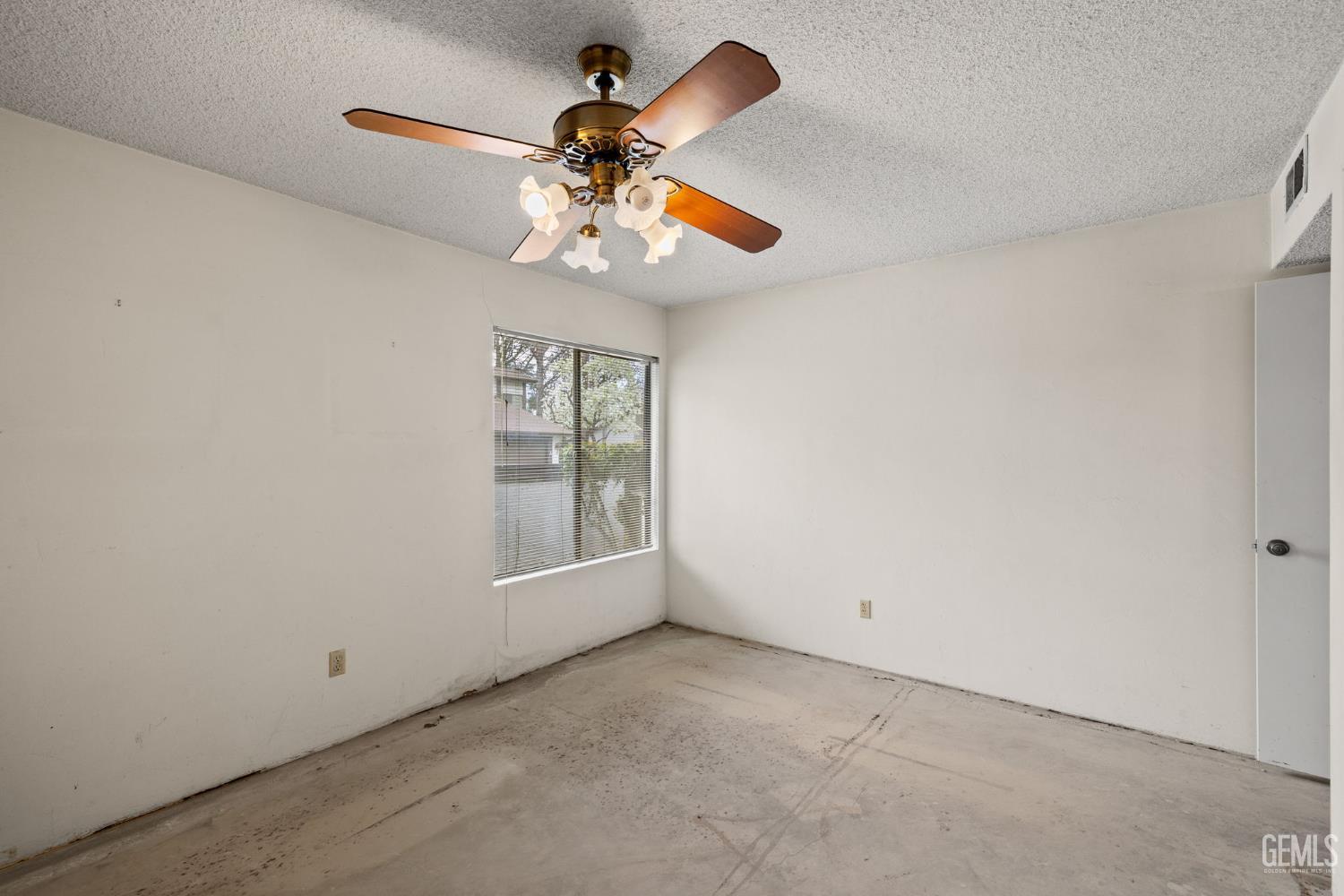 5900 Kirkside Drive — photo 36
