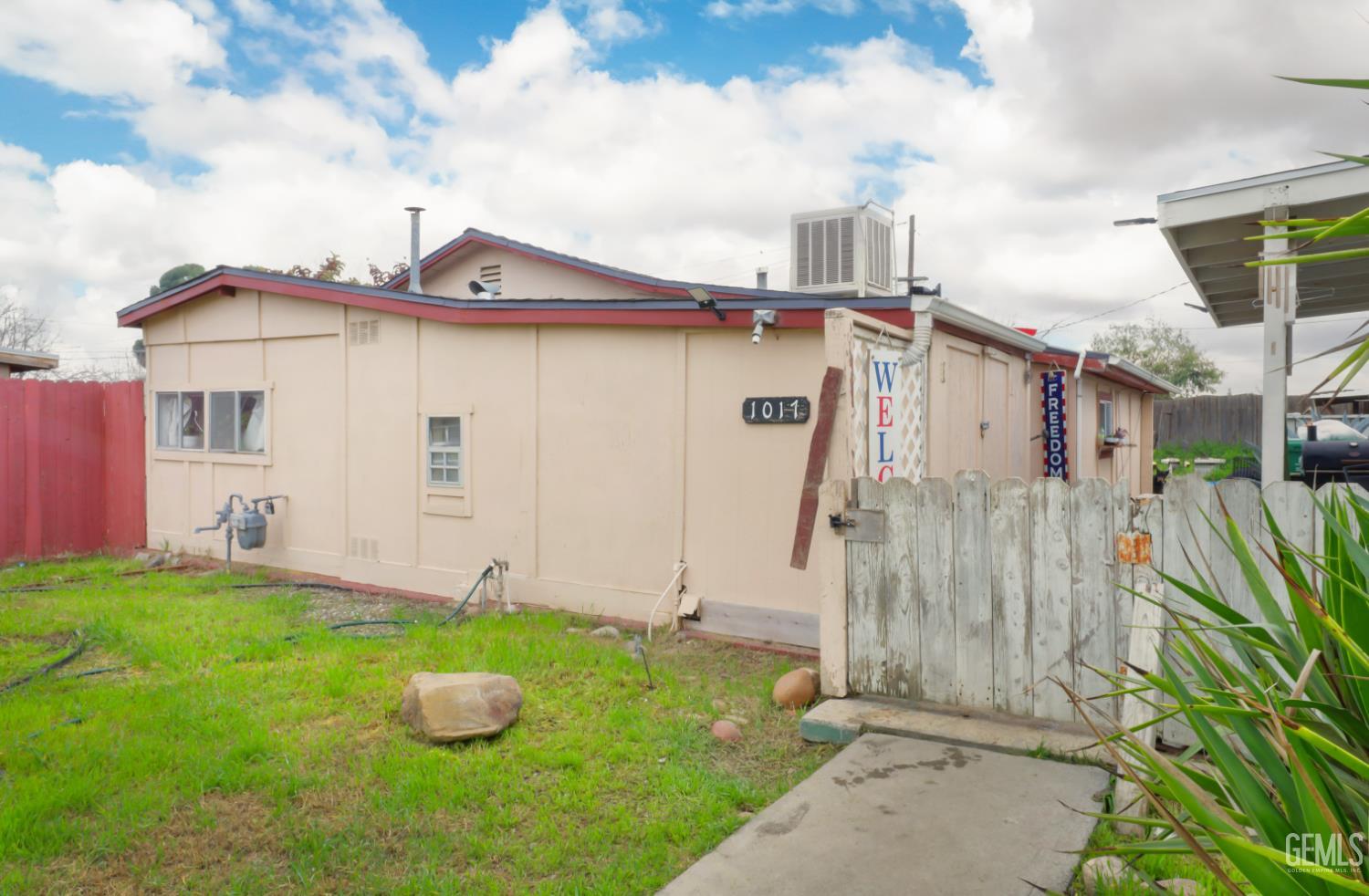 1017 Curtis Drive — photo 6