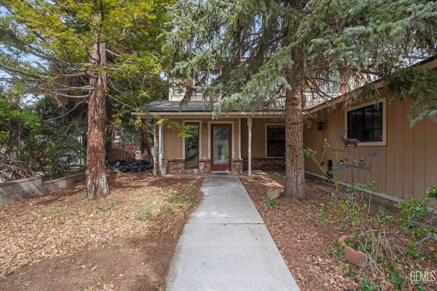 18260 Alps Drive — photo 8