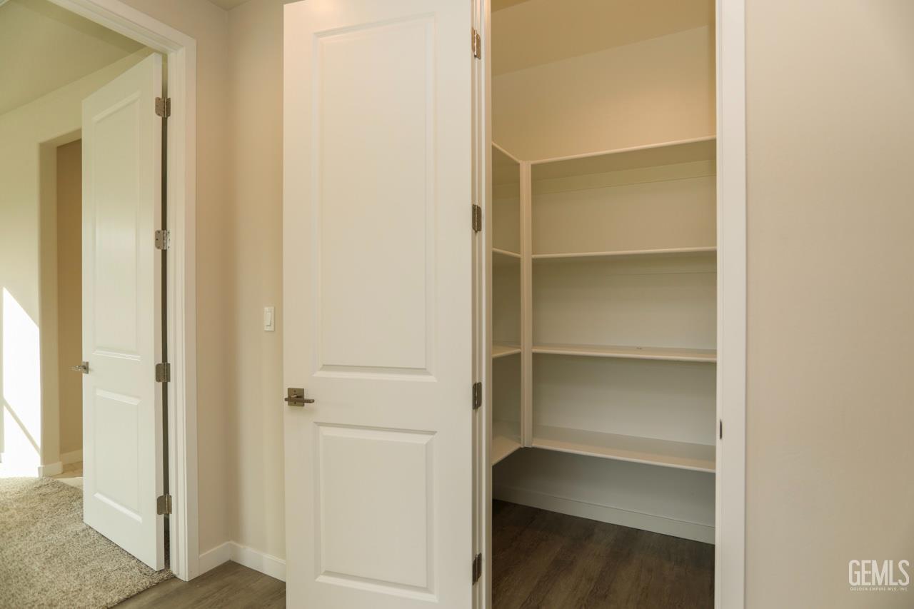 11001 Arundel Way — photo 32