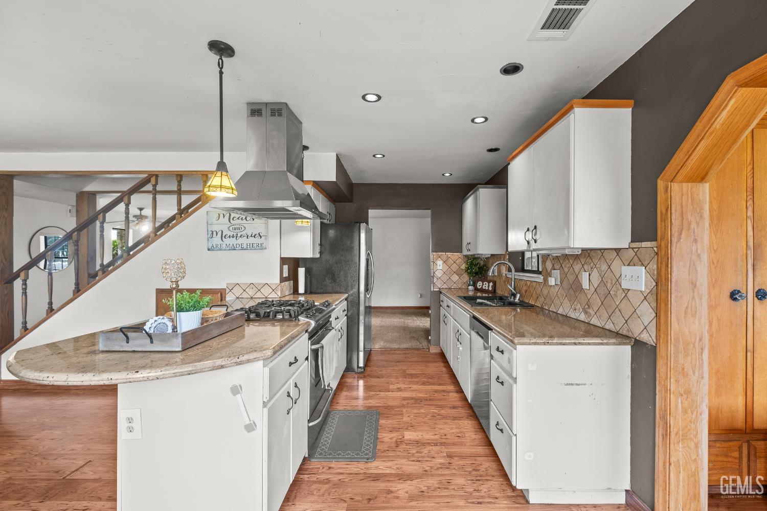 18260 Alps Drive — photo 14