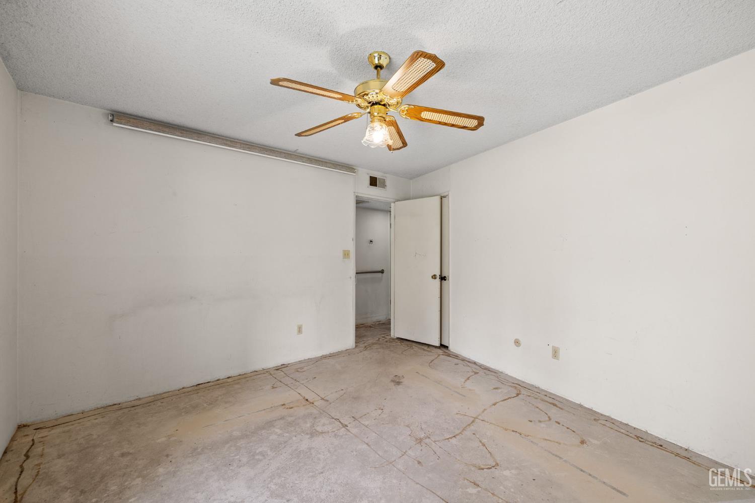 5900 Kirkside Drive — photo 32