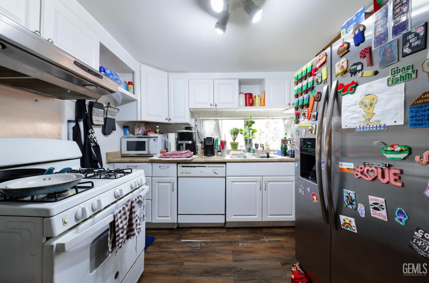 1017 Curtis Drive — photo 13