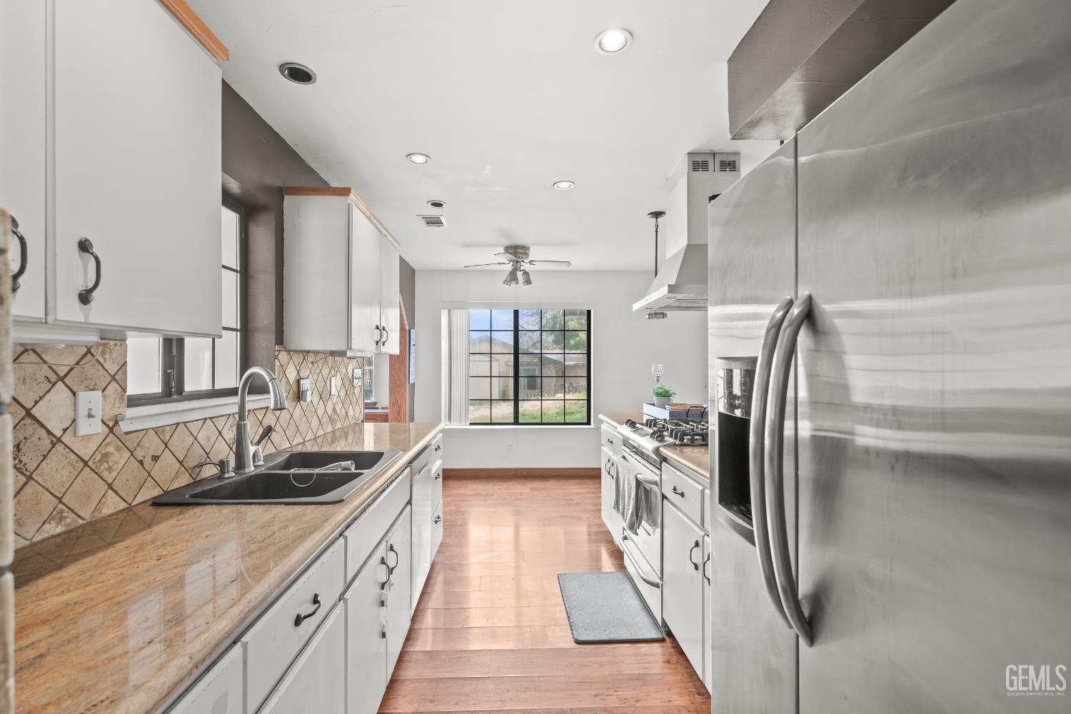 18260 Alps Drive — photo 13