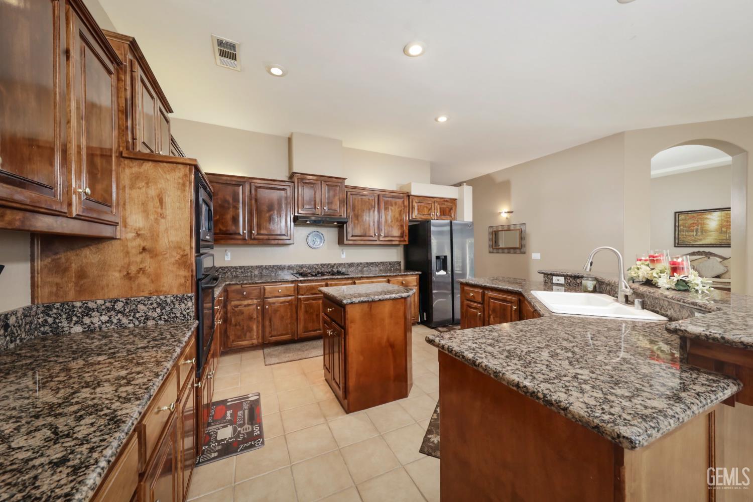 12504 Crown Crest Drive — photo 11
