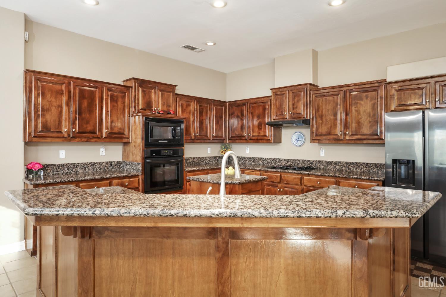 12504 Crown Crest Drive — photo 10