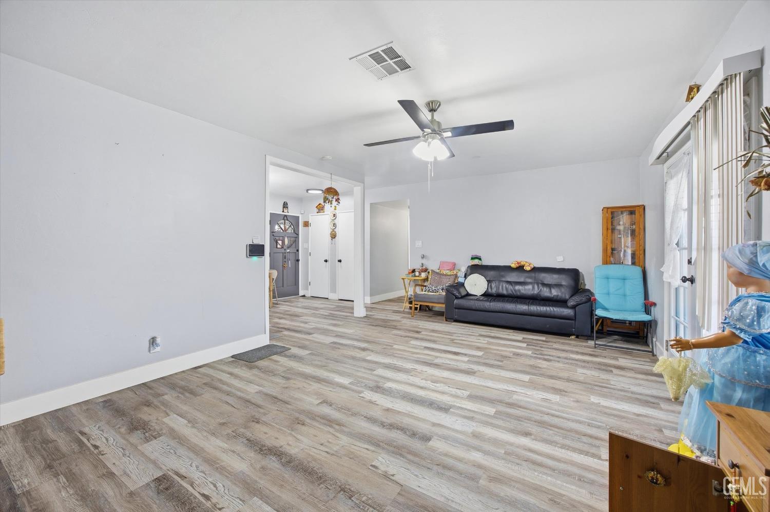 2208 Greenwood Drive — photo 12