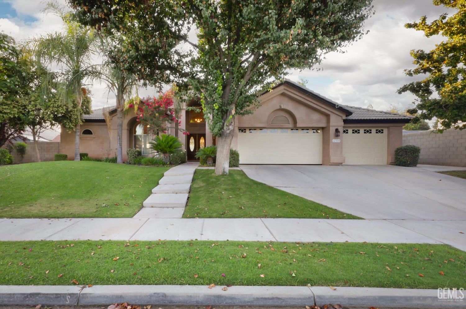 12504 Crown Crest Drive — photo 37