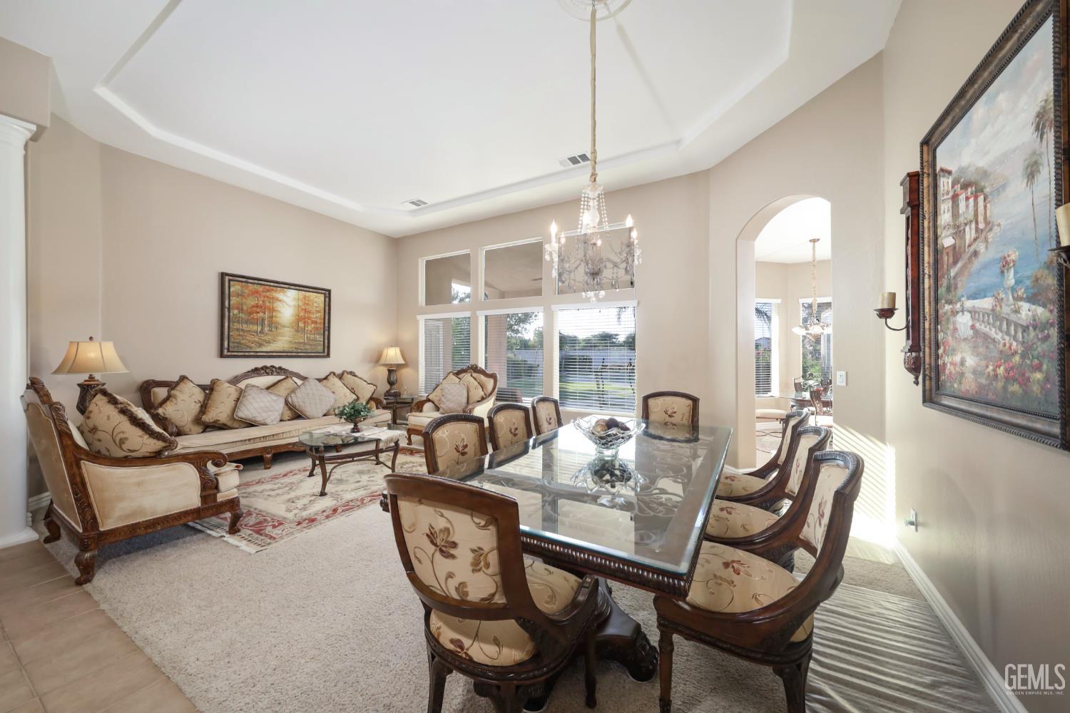 12504 Crown Crest Drive — photo 8