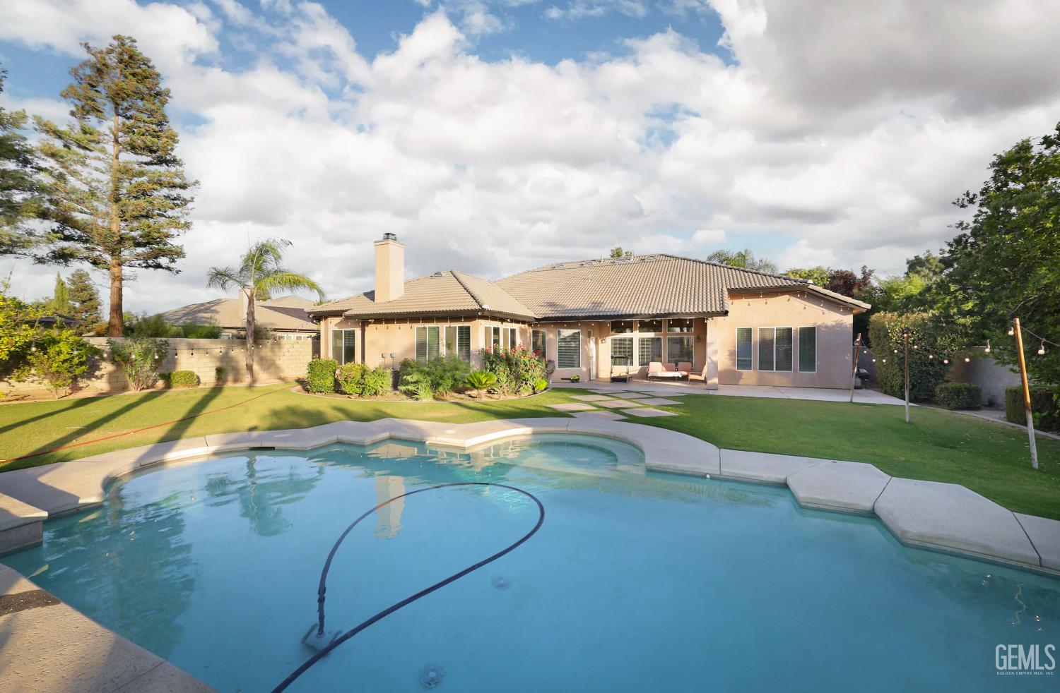 12504 Crown Crest Drive — photo 31