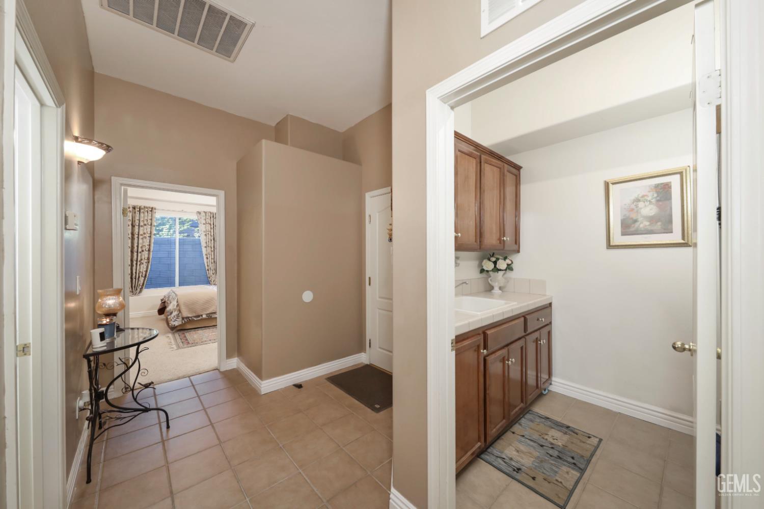 12504 Crown Crest Drive — photo 25