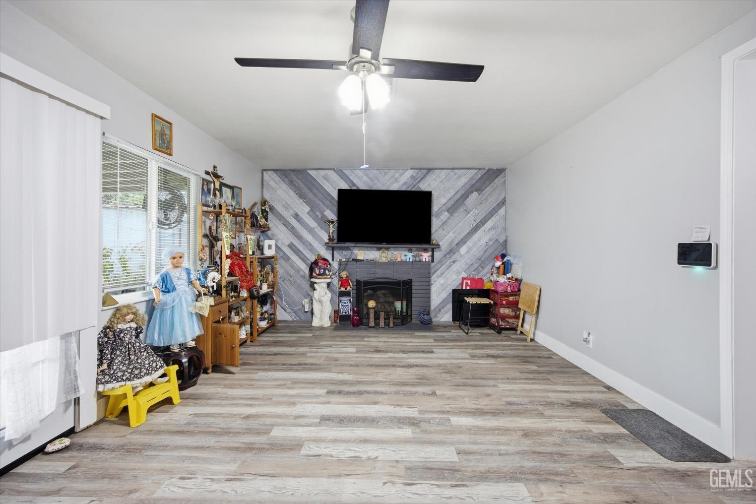 2208 Greenwood Drive — photo 14