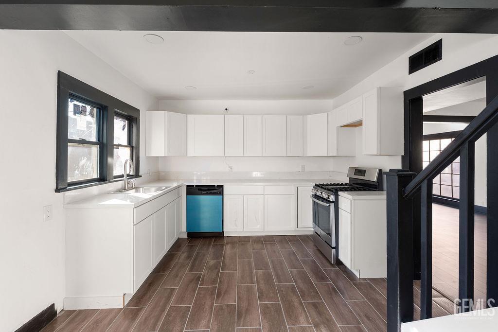 1825 Baker Street — photo 14