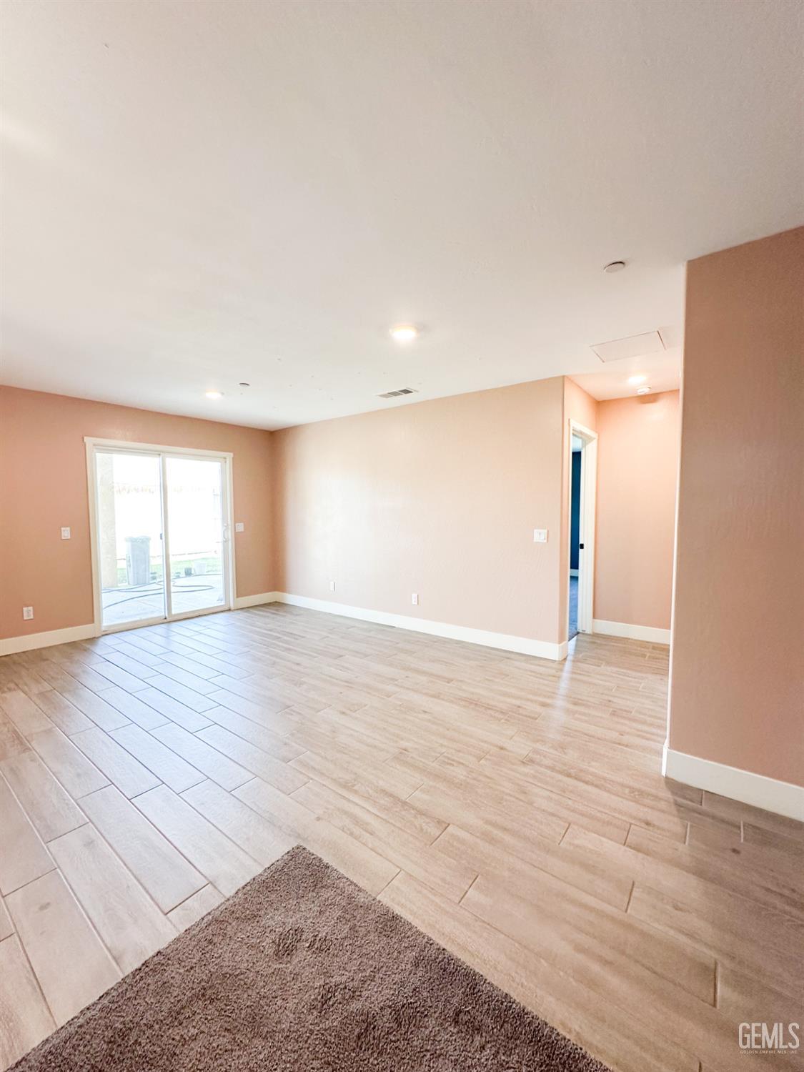 10112 Cooper Lake Avenue — photo 11