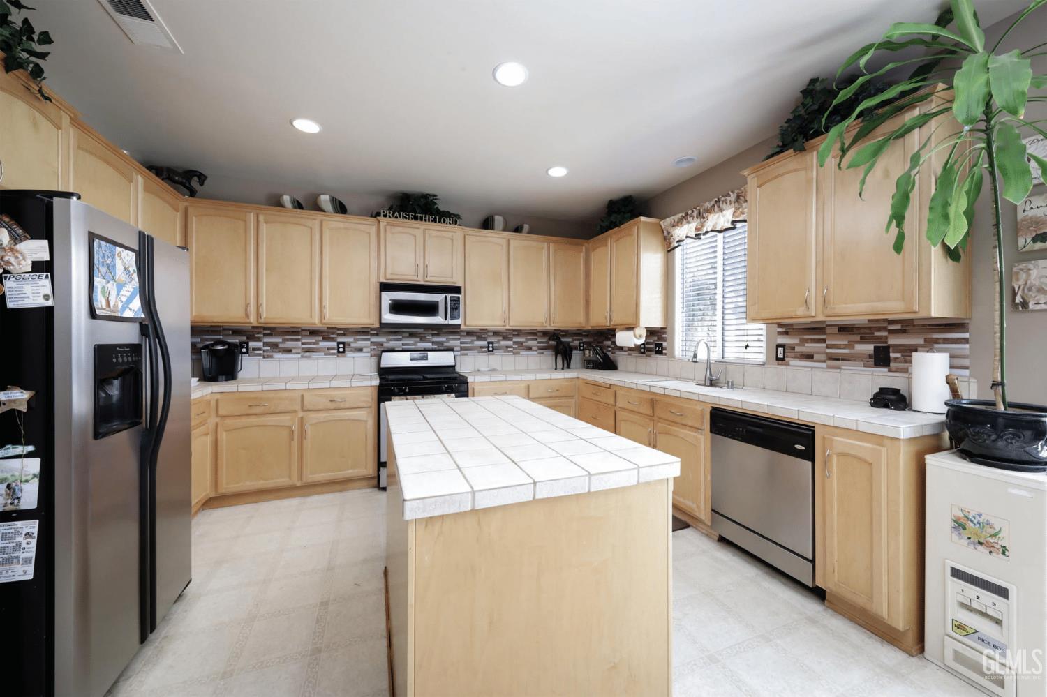 3122 campfire Drive — photo 9