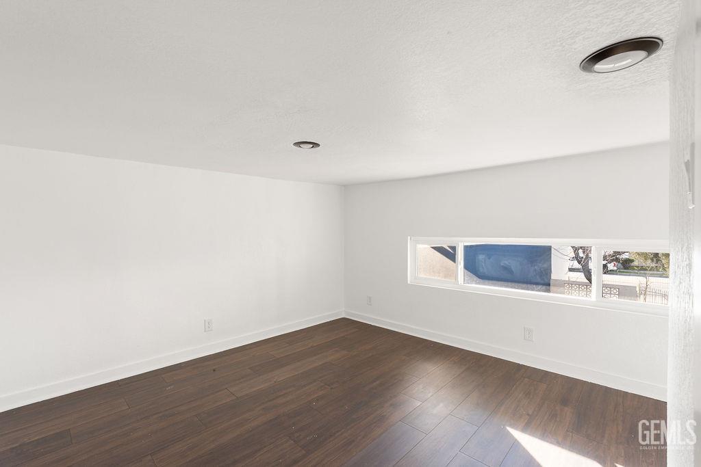 1825 Baker Street — photo 35