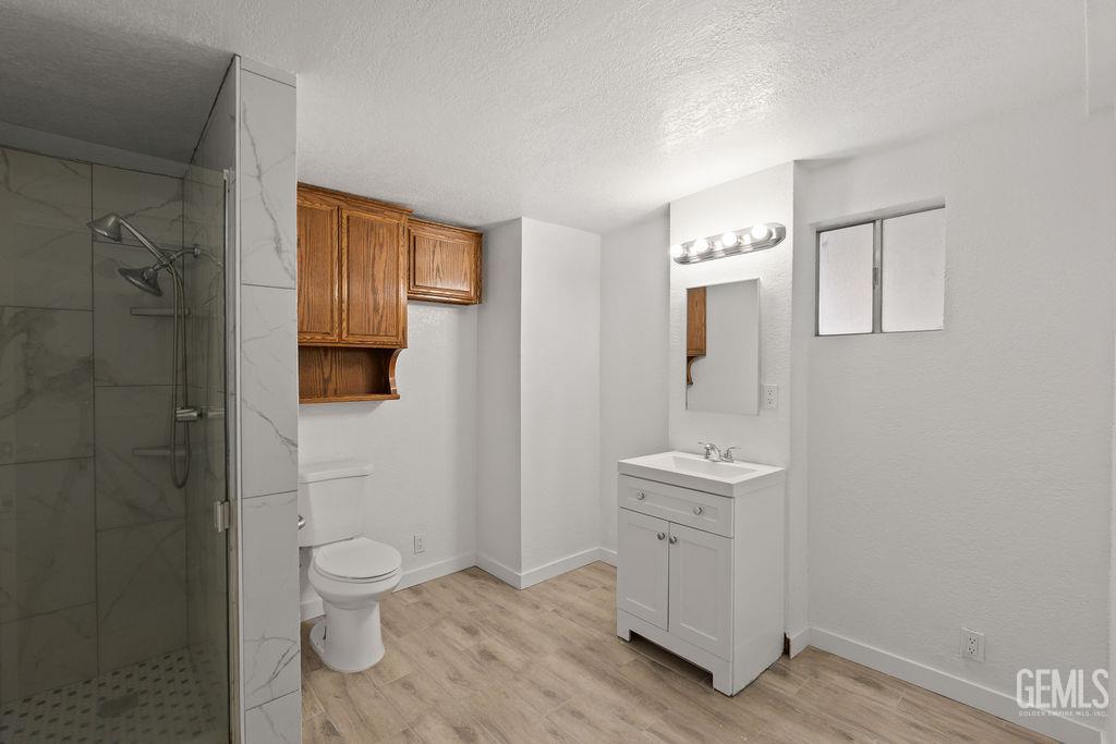 1825 Baker Street — photo 28