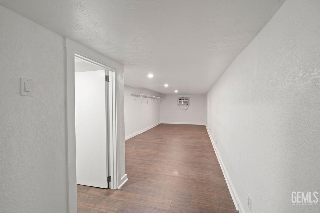 1825 Baker Street — photo 36