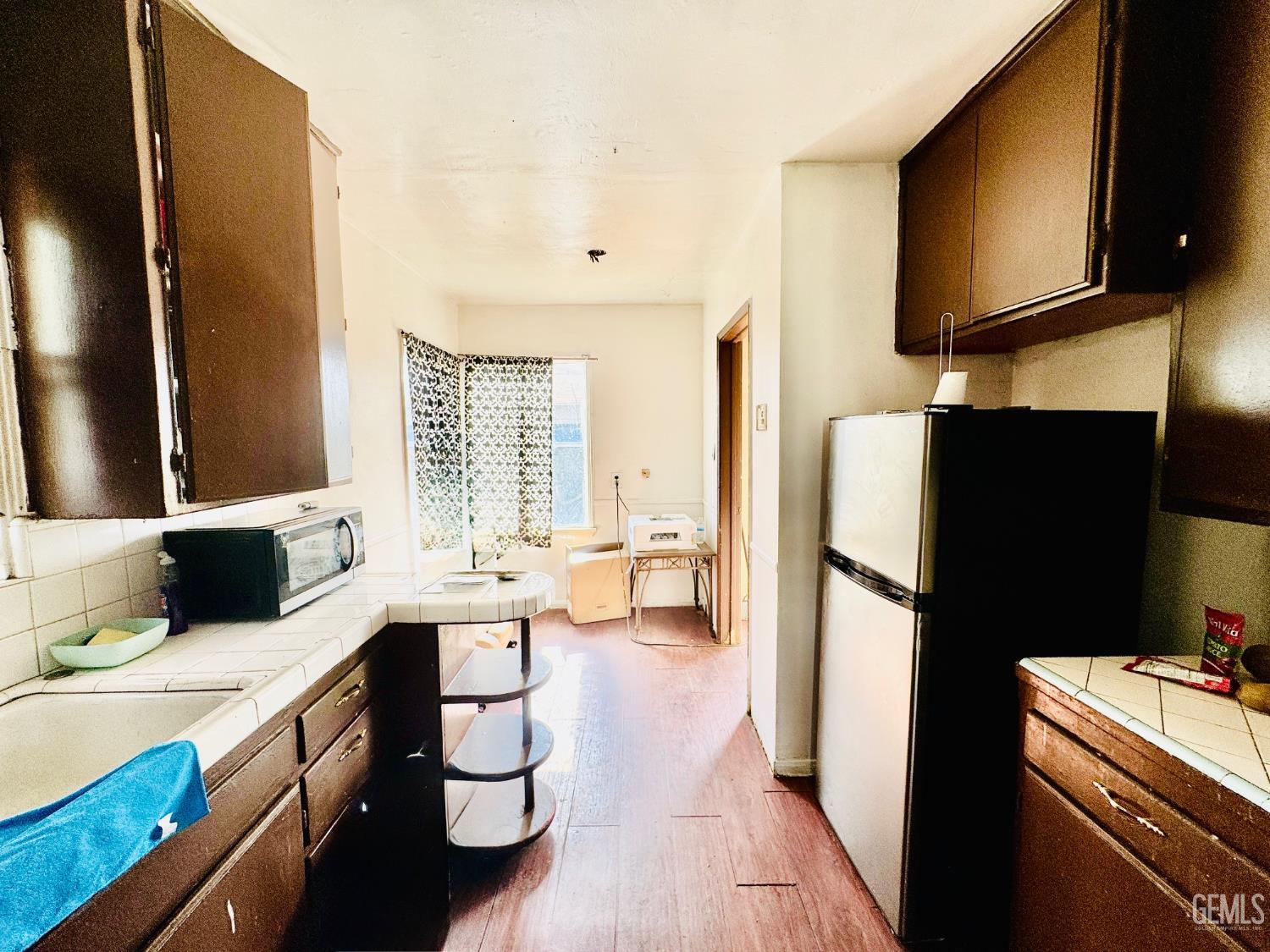 1807 Shamrock Way — photo 9