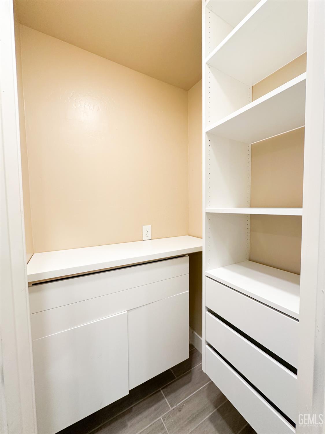 10112 Cooper Lake Avenue — photo 18