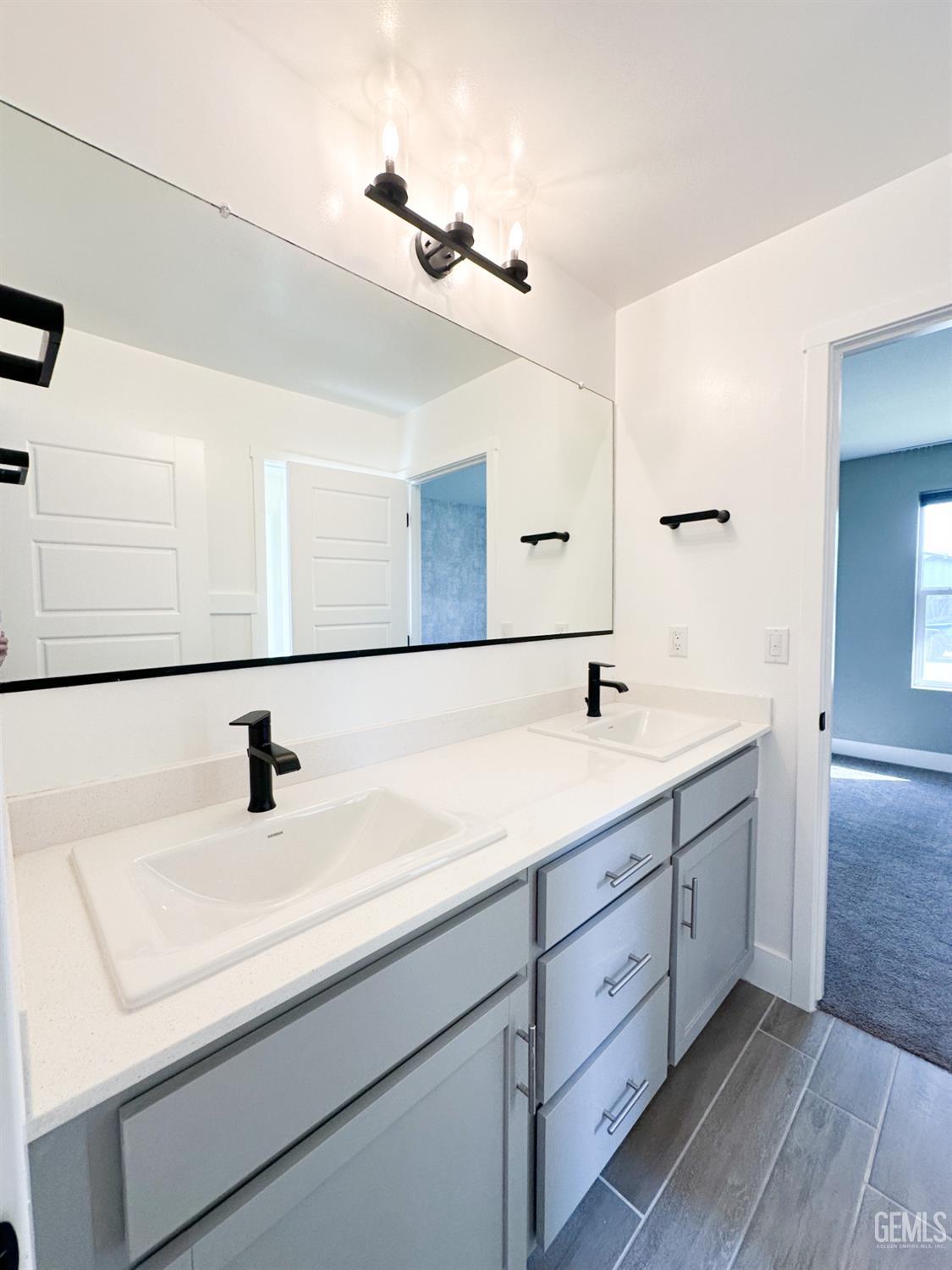 10112 Cooper Lake Avenue — photo 35