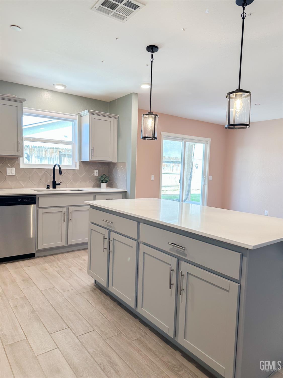 10112 Cooper Lake Avenue — photo 13