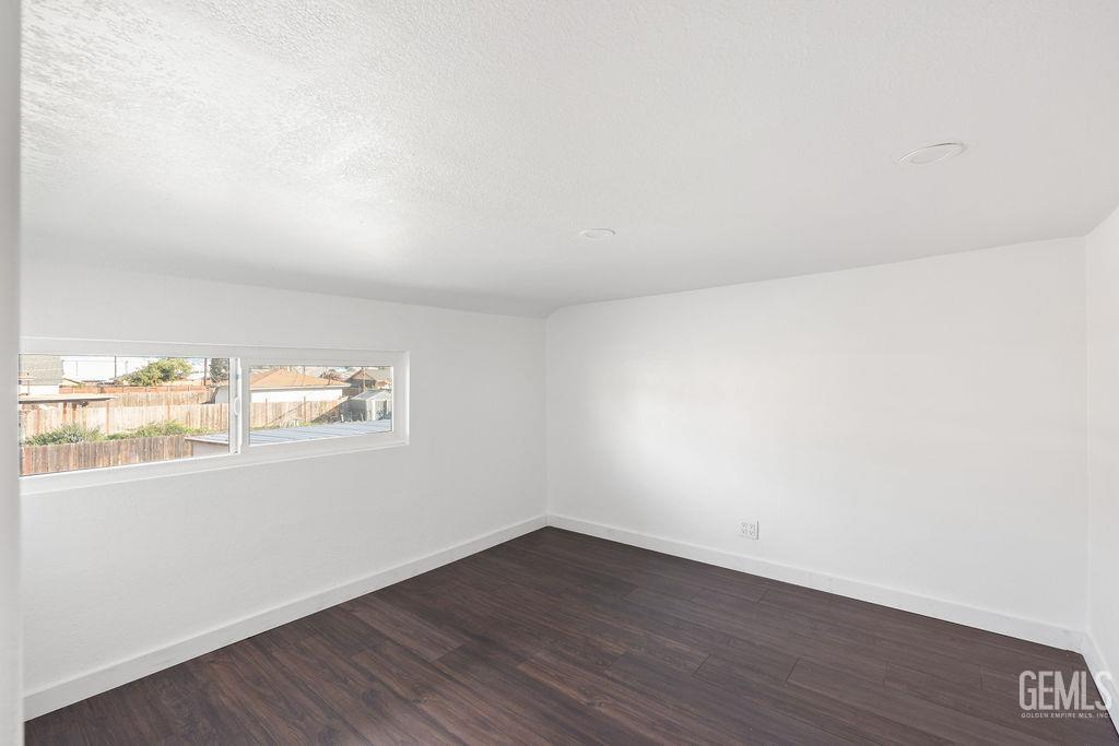 1825 Baker Street — photo 34