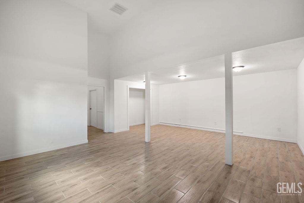 1825 Baker Street — photo 32