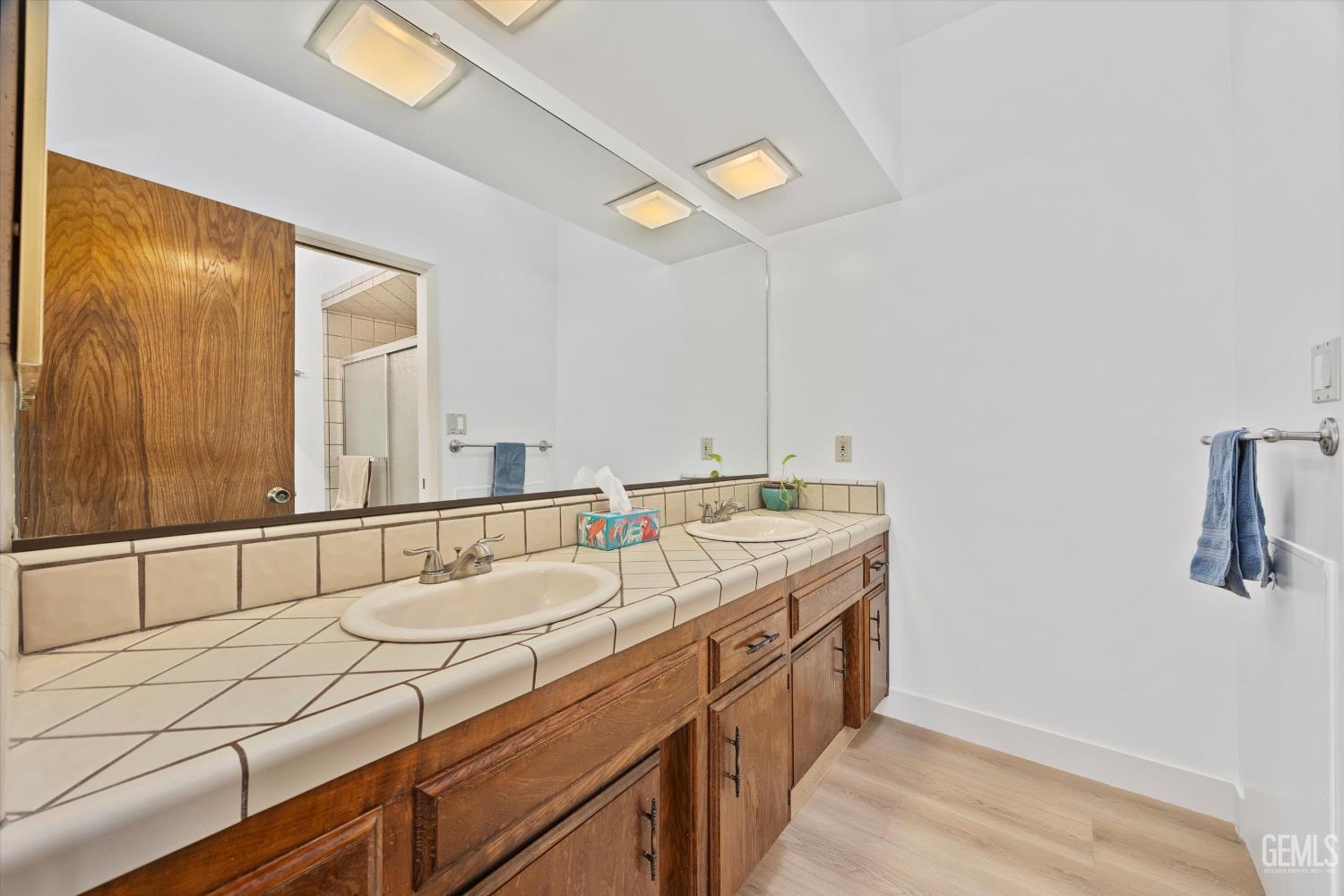 1912 Glenbrea Court — photo 46