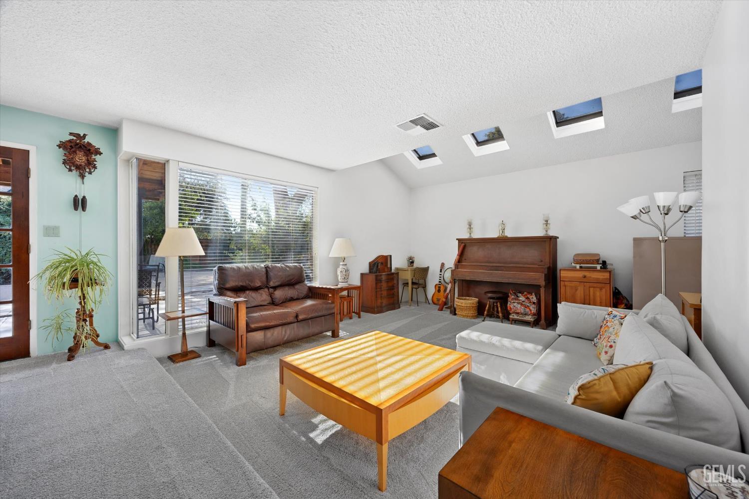 1912 Glenbrea Court — photo 21