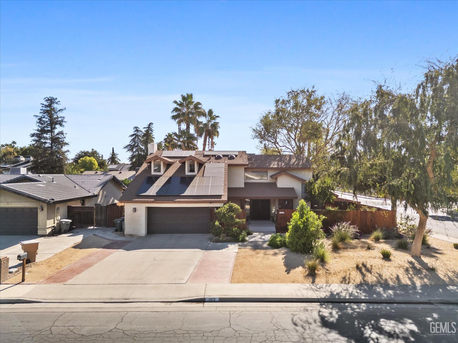 1912 Glenbrea Court — photo 6
