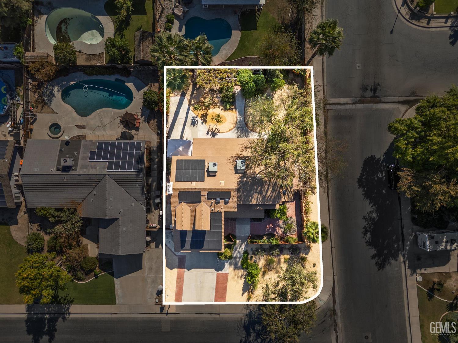 1912 Glenbrea Court — photo 5