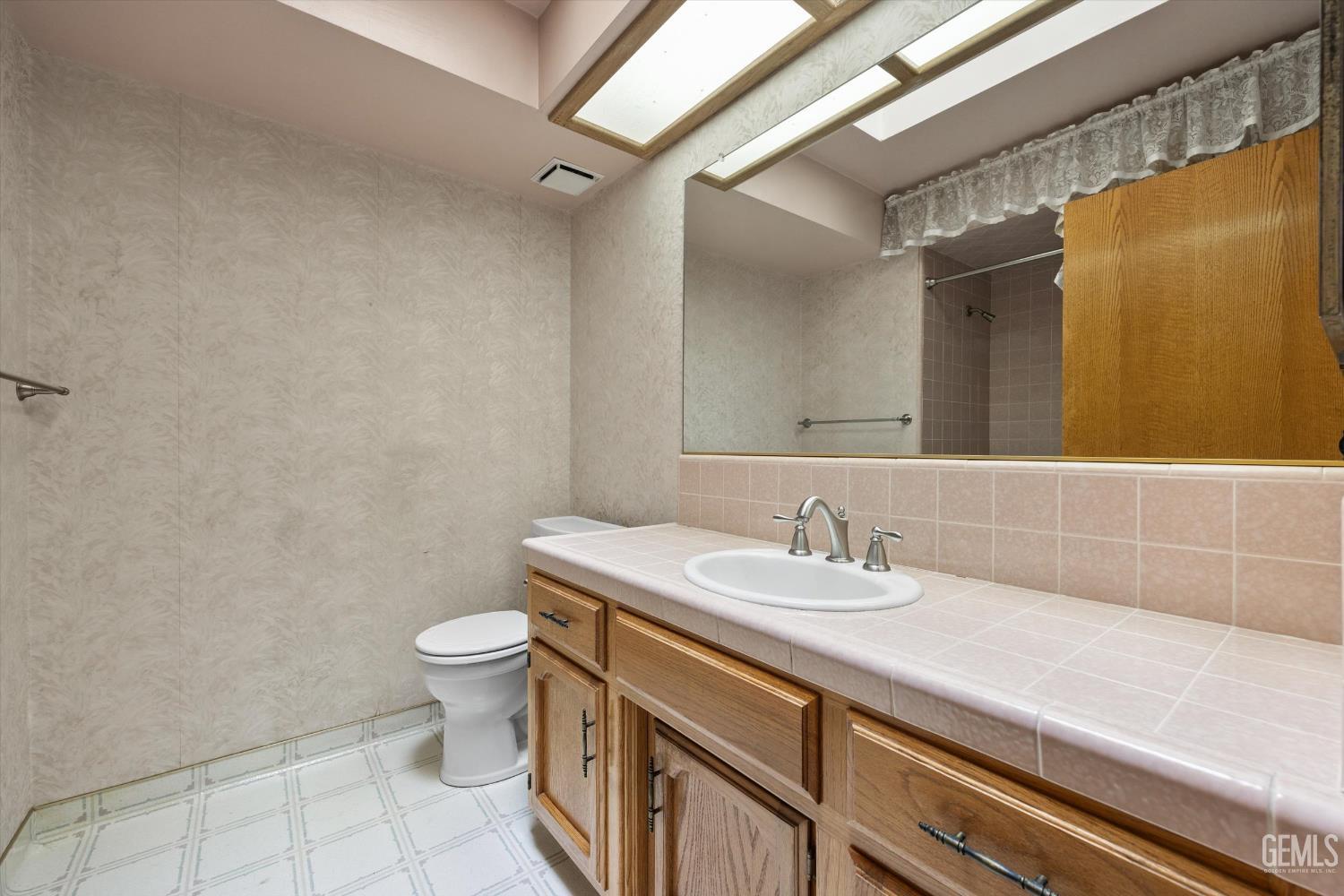 5900 Dorset Drive — photo 28
