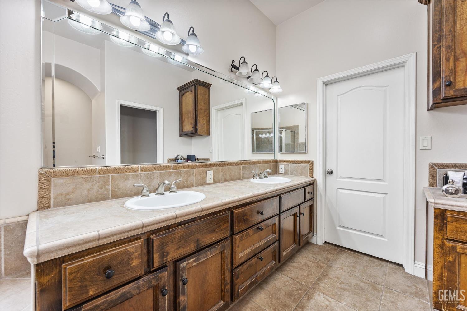9905 Lightner Way — photo 31