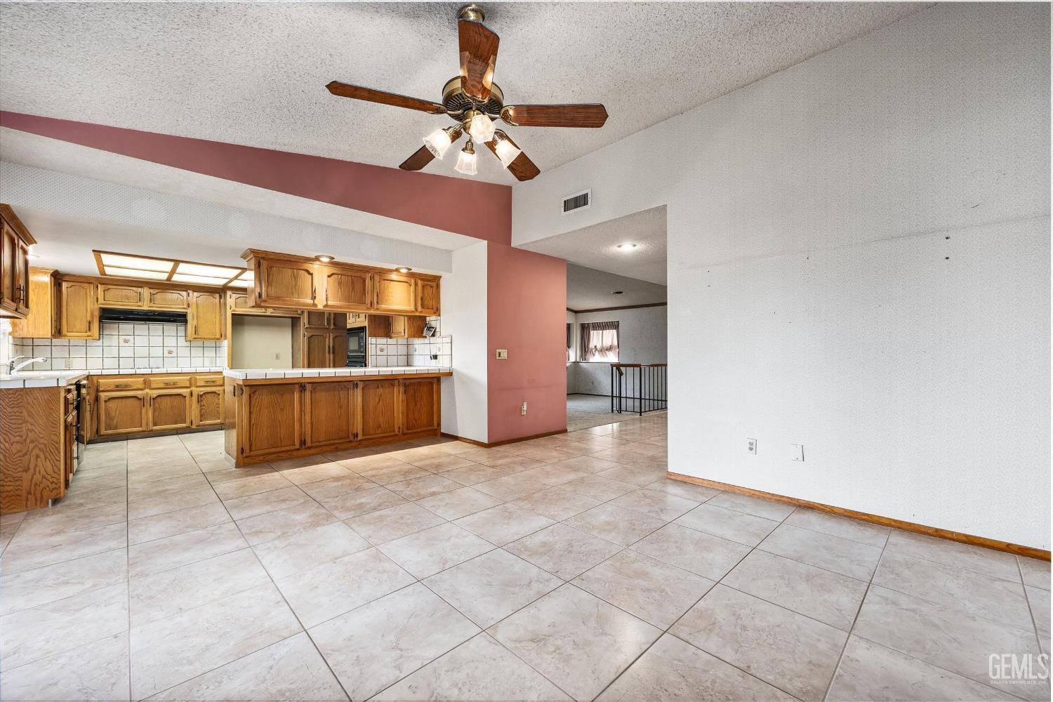 5900 Dorset Drive — photo 10