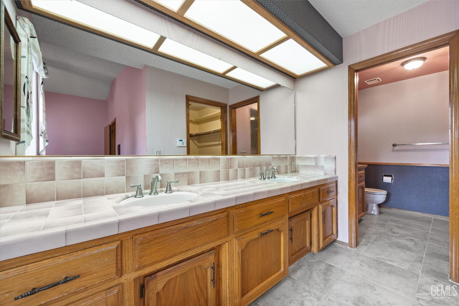 5900 Dorset Drive — photo 24