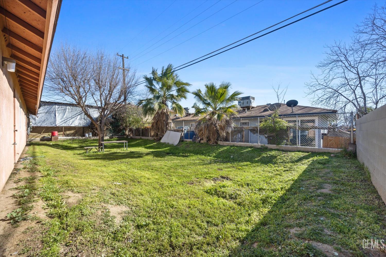 1821 Pacific Street — photo 32