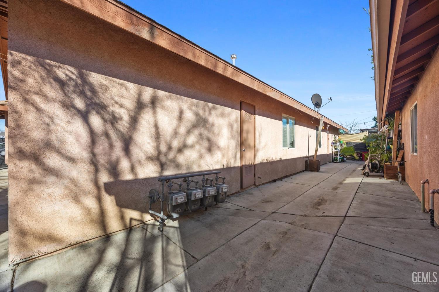 1821 Pacific Street — photo 31