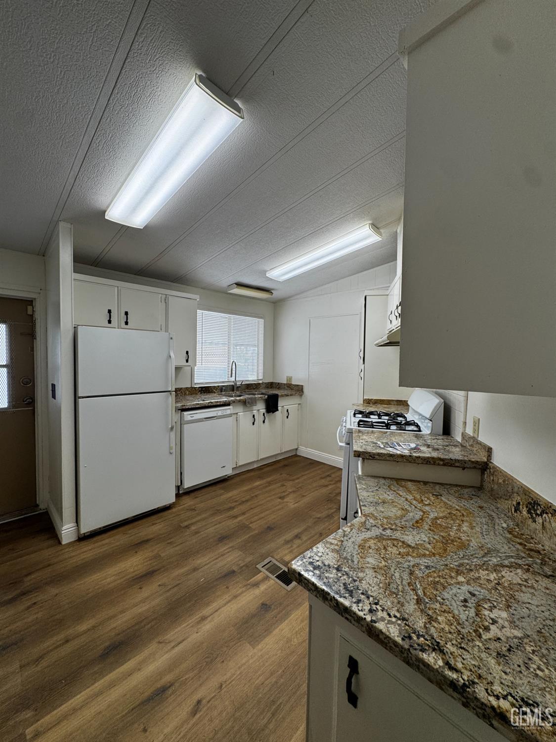 6601 Eucalyptus dr spc#21 — photo 12