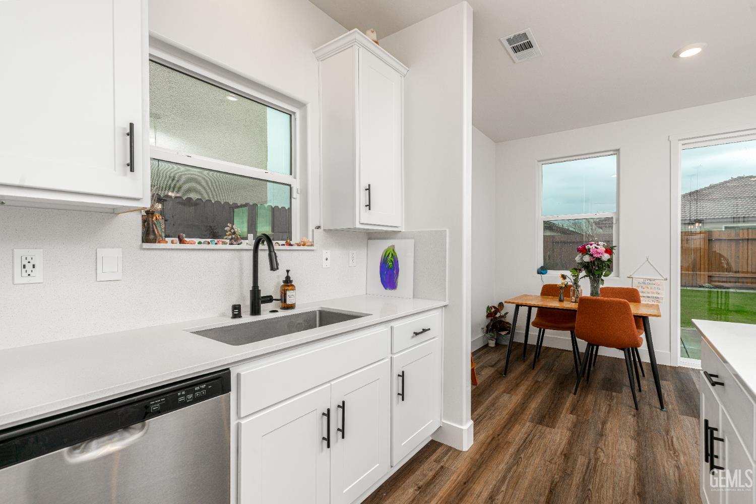 7808 Martian River Street — photo 12