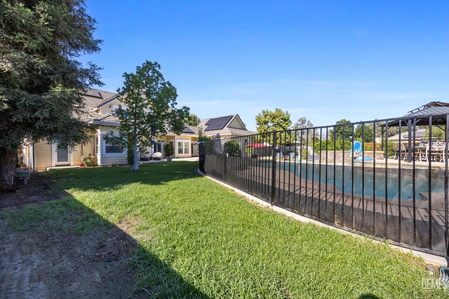 15112 Sunnybank Avenue — photo 41