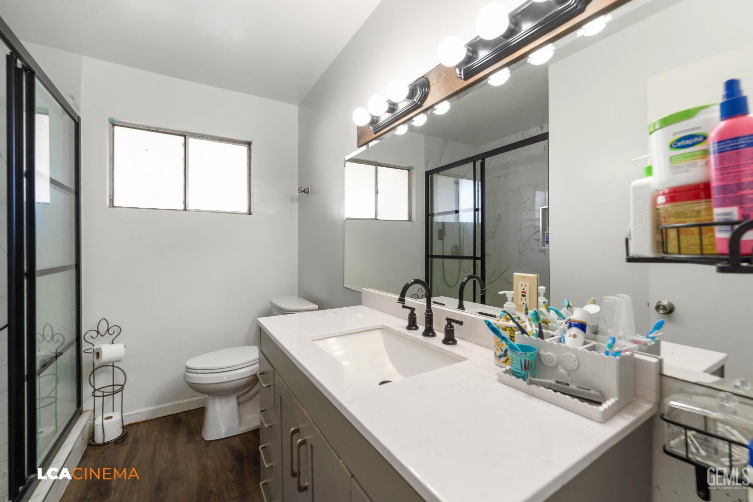 3100 Leonard Street — photo 11