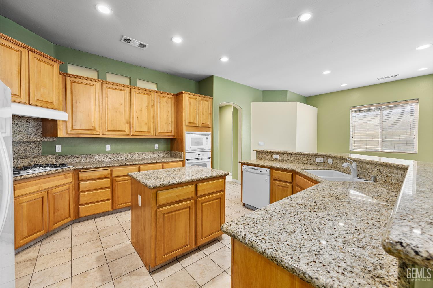 13418 Giro Drive — photo 32