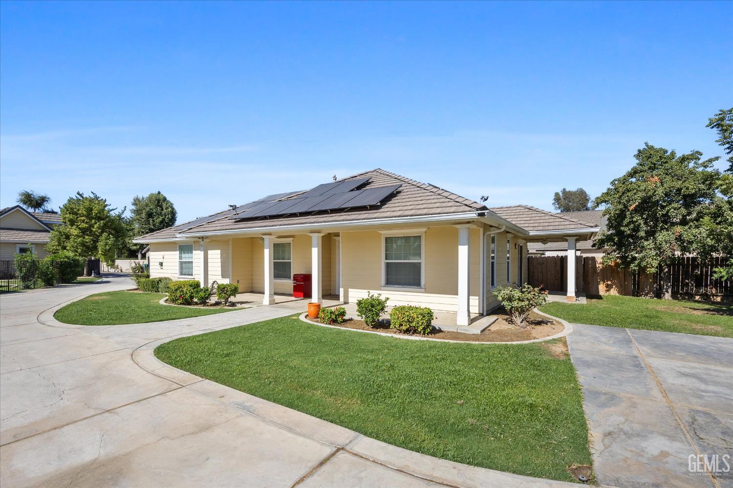 15112 Sunnybank Avenue — photo 47