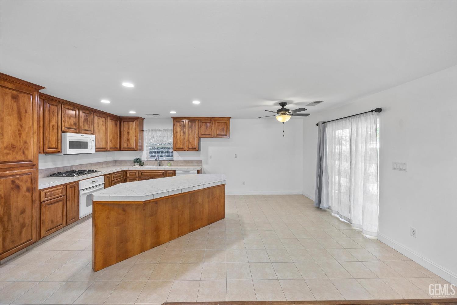 15112 Sunnybank Avenue — photo 56